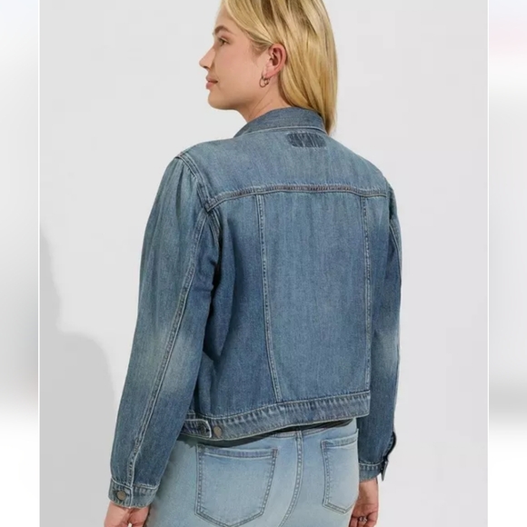 Torrid Studded Blue Denim Trucker Jacket Sz 3X - Picture 2 of 13